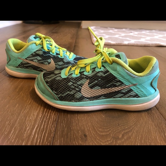 Nike Other - Girls NIKE Flex size 1